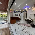 Stay Retreats At Welcome Apartment In Lower Parel
