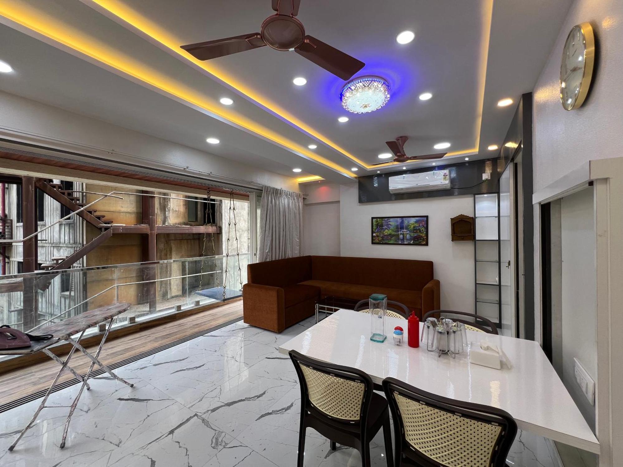 Retreats At Welcome In Lower Parel Apartament *