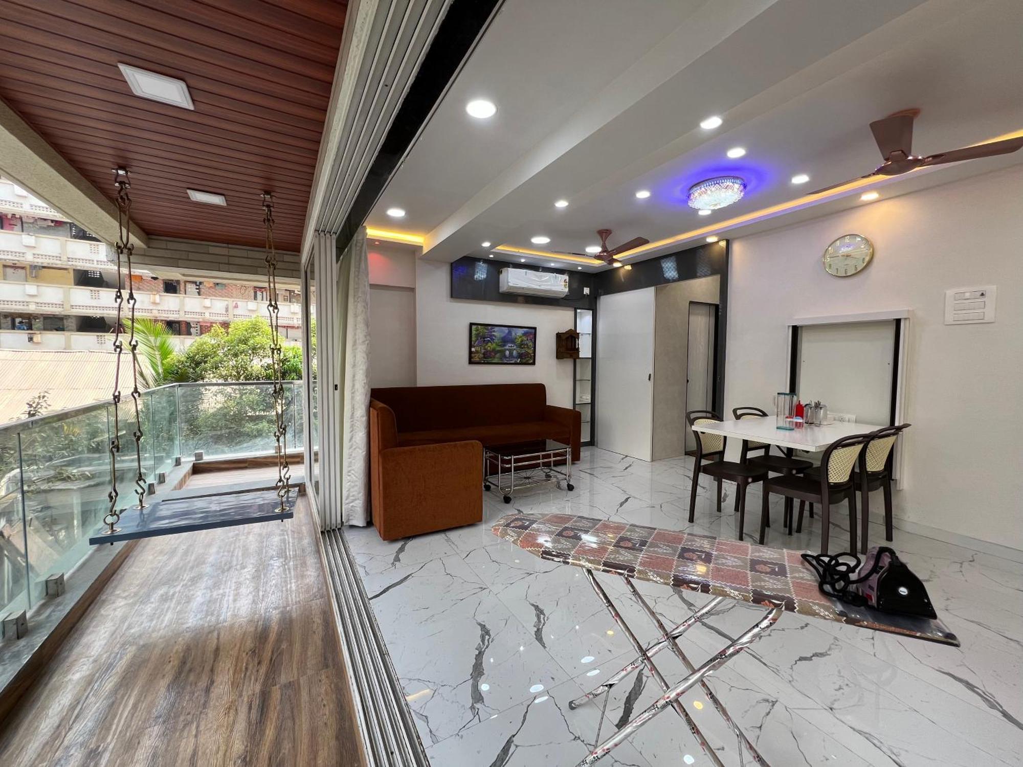 Retreats At Welcome In Lower Parel *