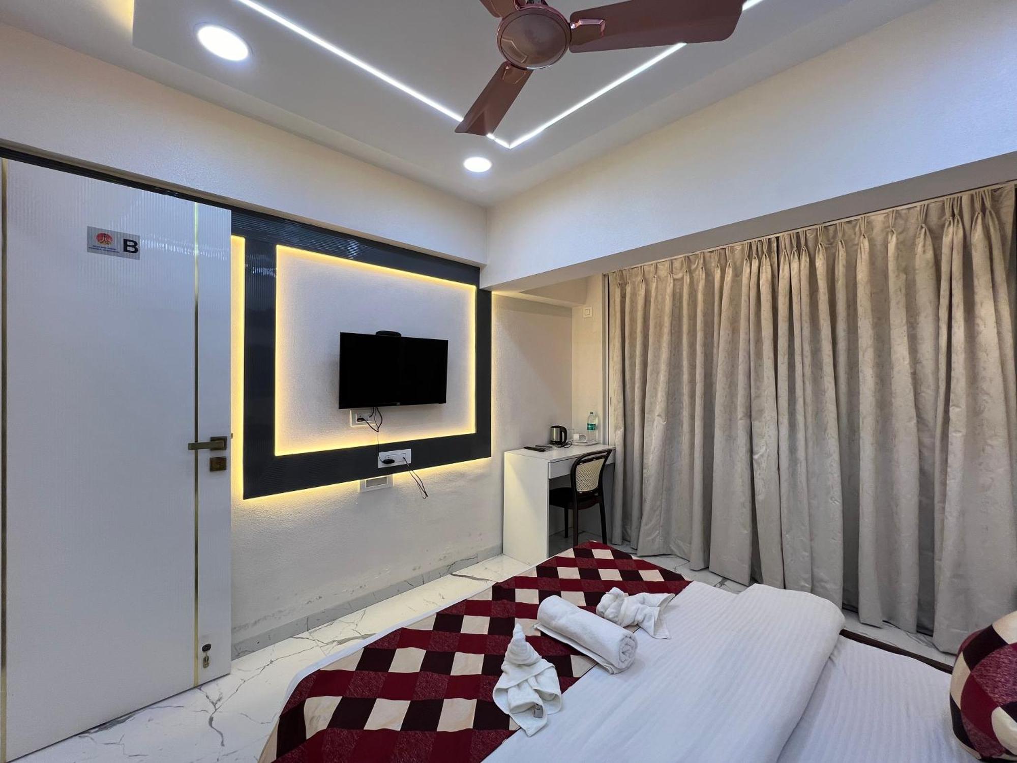 Apartament Retreats At Welcome In Lower Parel *